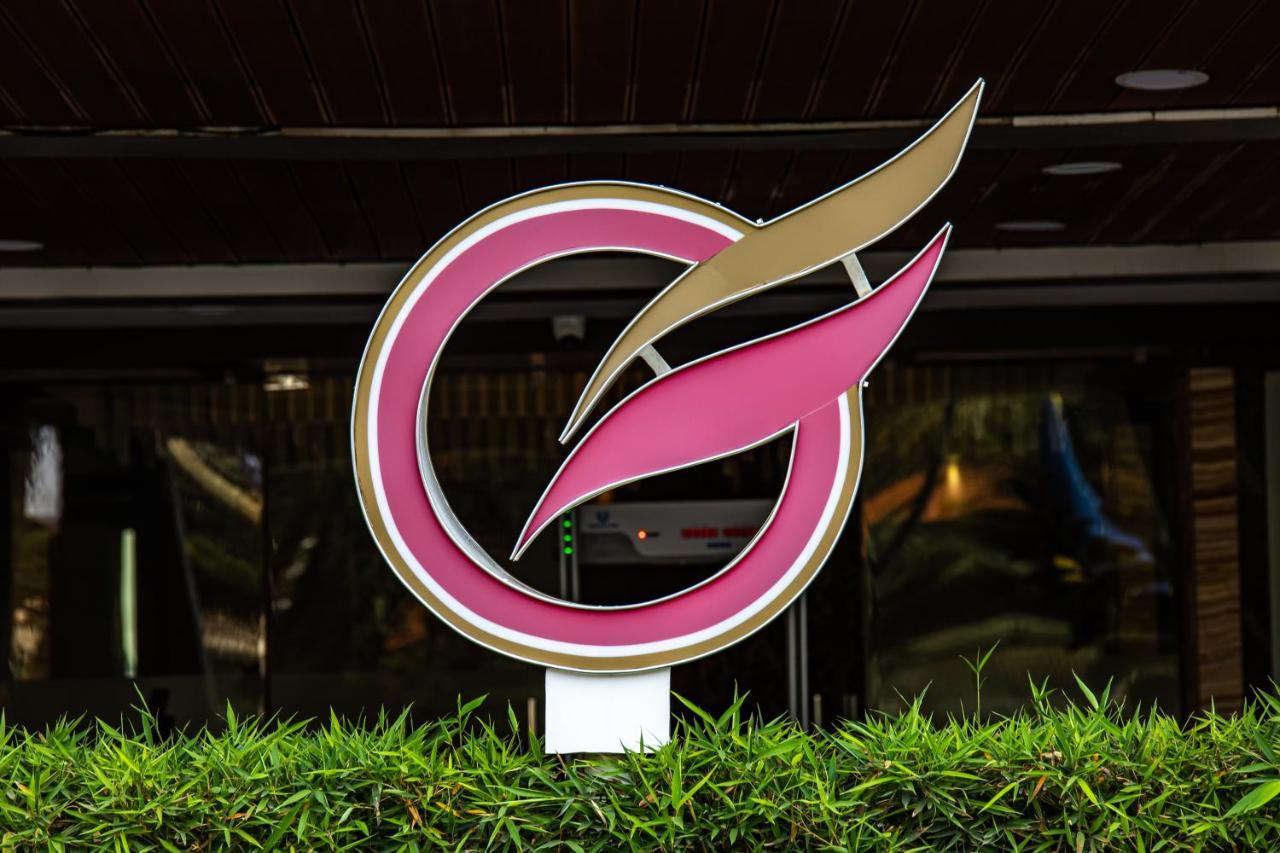 Prideinn Azure Hotel Nairobi Westlands Экстерьер фото
