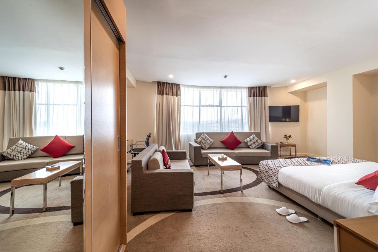 Prideinn Azure Hotel Nairobi Westlands Экстерьер фото
