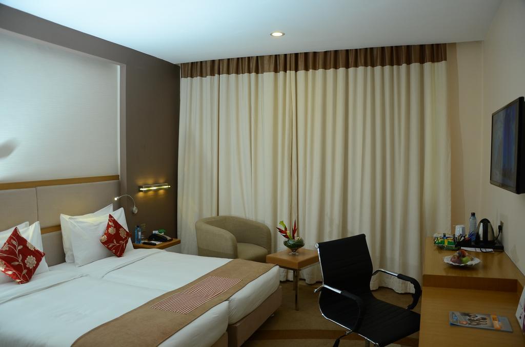 Prideinn Azure Hotel Nairobi Westlands Экстерьер фото
