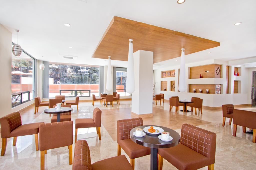 Prideinn Azure Hotel Nairobi Westlands Экстерьер фото