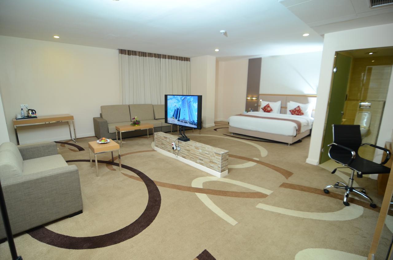 Prideinn Azure Hotel Nairobi Westlands Экстерьер фото